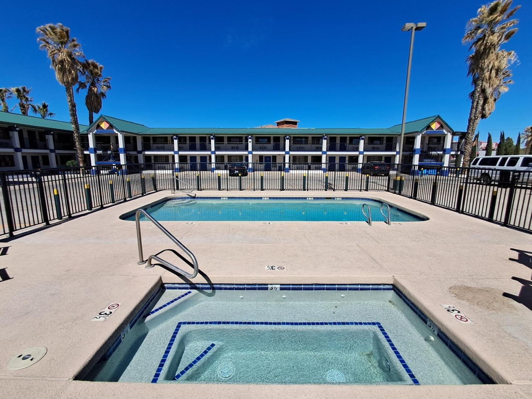 Days Inn By Wyndham Safford, Az 外观 照片